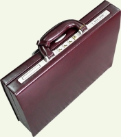 Кейс Pierre Cardin PC85028, из натуральной кожи, цвет - бордовый
